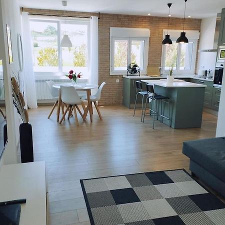 Precioso Apartamento En Pamplona Junto Al Centro Exteriör bild